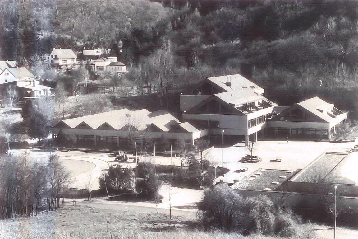 Um- und Ausbau zum Grund- und Hauptschulgebäude 1993