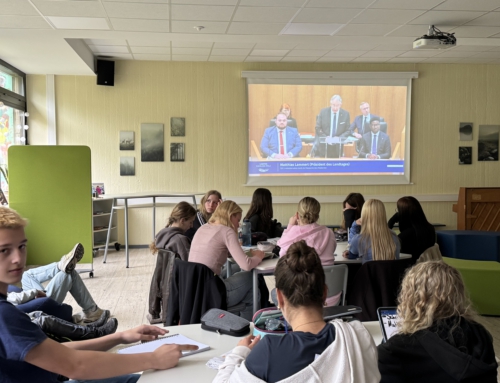 Demokratie live erlebt – 10. Klassen verfolgen die konstituierende Sitzung des Landtags Rheinland-Pfalz