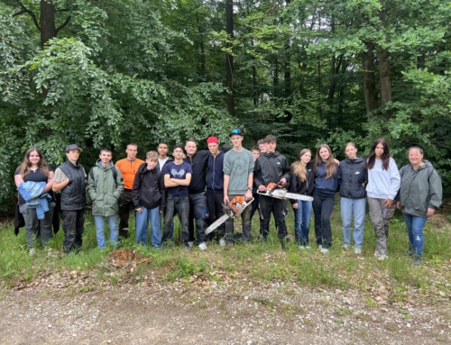 Einsatz für den Wald – Gatterbau mit den Förstern